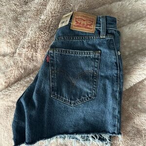 NWT Levi's Women's High Waisted Mom Shorts 🔹 Denim Cutoff Style